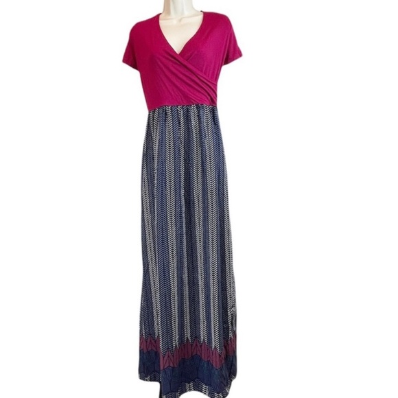 GILLI Faux Wrap Magenta Herringbone Print Maxi Dress - Picture 2 of 10